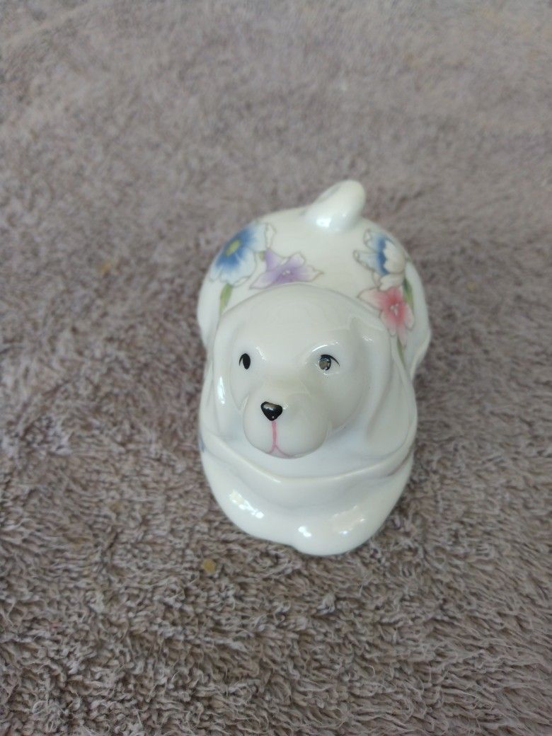 Heritage House Grandmother's Treasures "Over The Rainbow" Dog Music Trinket Box.