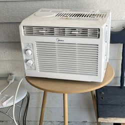 Midea Window AC Unit 5000btu