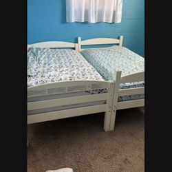 White Twin Bunkbed And Mattress 