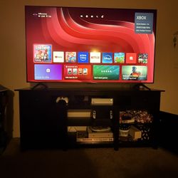 Xbox Series S (2 Controllers With Charging Station)