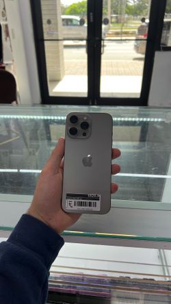 iPhone 16 Pro Max 256GB (Unlocked)