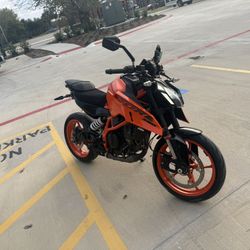 KTM 390 Duke