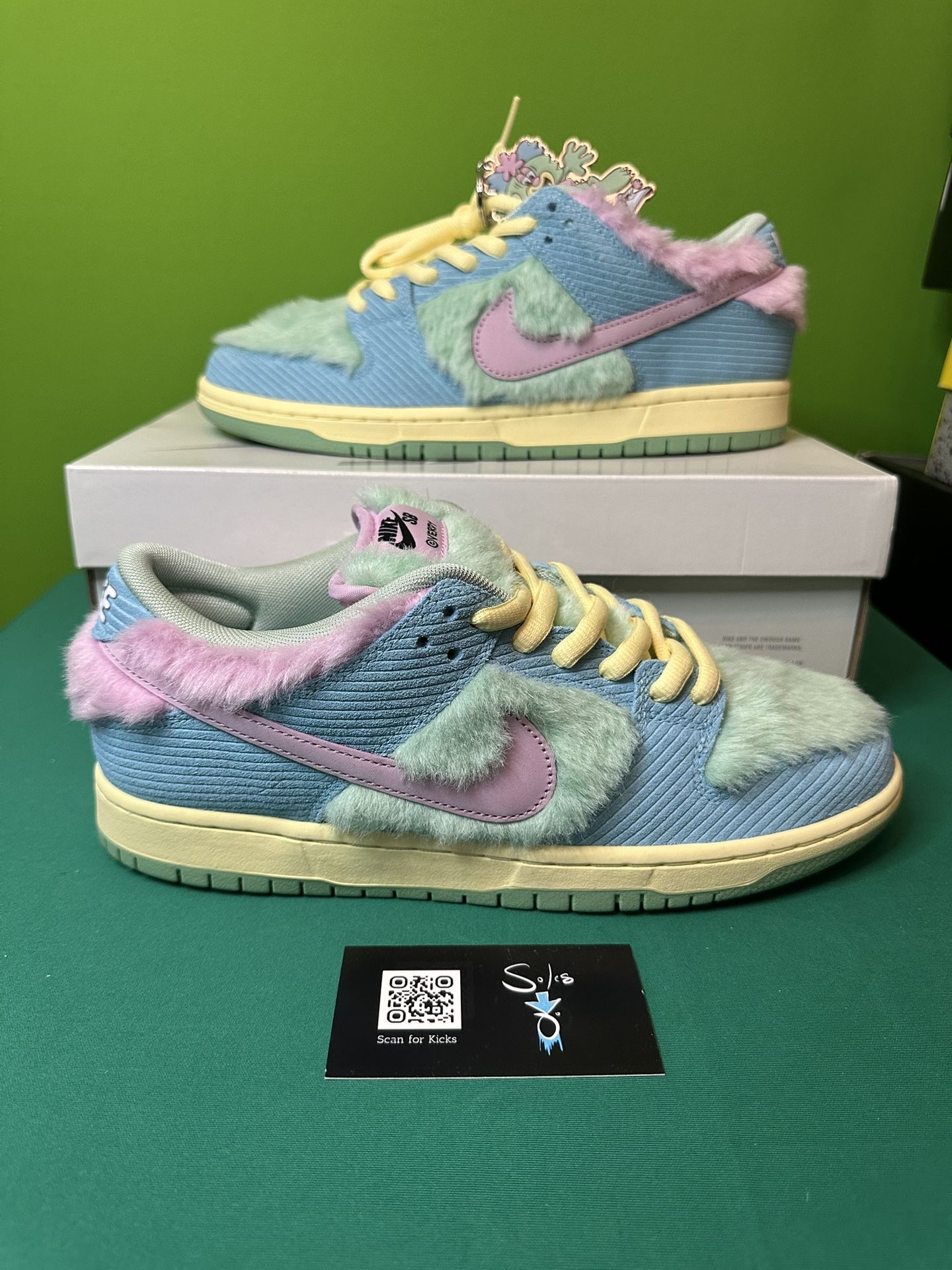 Nike SB Dunk Low “Verdy Visty” NEW Size 9.5 OG ALL FN6040-400