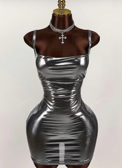 Ladies' Fashionable Silvery Grey Back Cross Tie Dress, Backless Cross Tie, Sexy Slim Fit Hip Hugging Mini Dress, Suitable for Spring and Summer Evenin