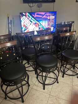 7 Bar Stools