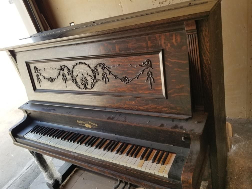 Grandmothers HEINE UPRIGHT PIANO