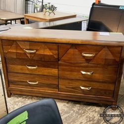 Walnut Aziel Bedroom Set Queen or King Bed Dresser Nightstand Mirror Chest Option 