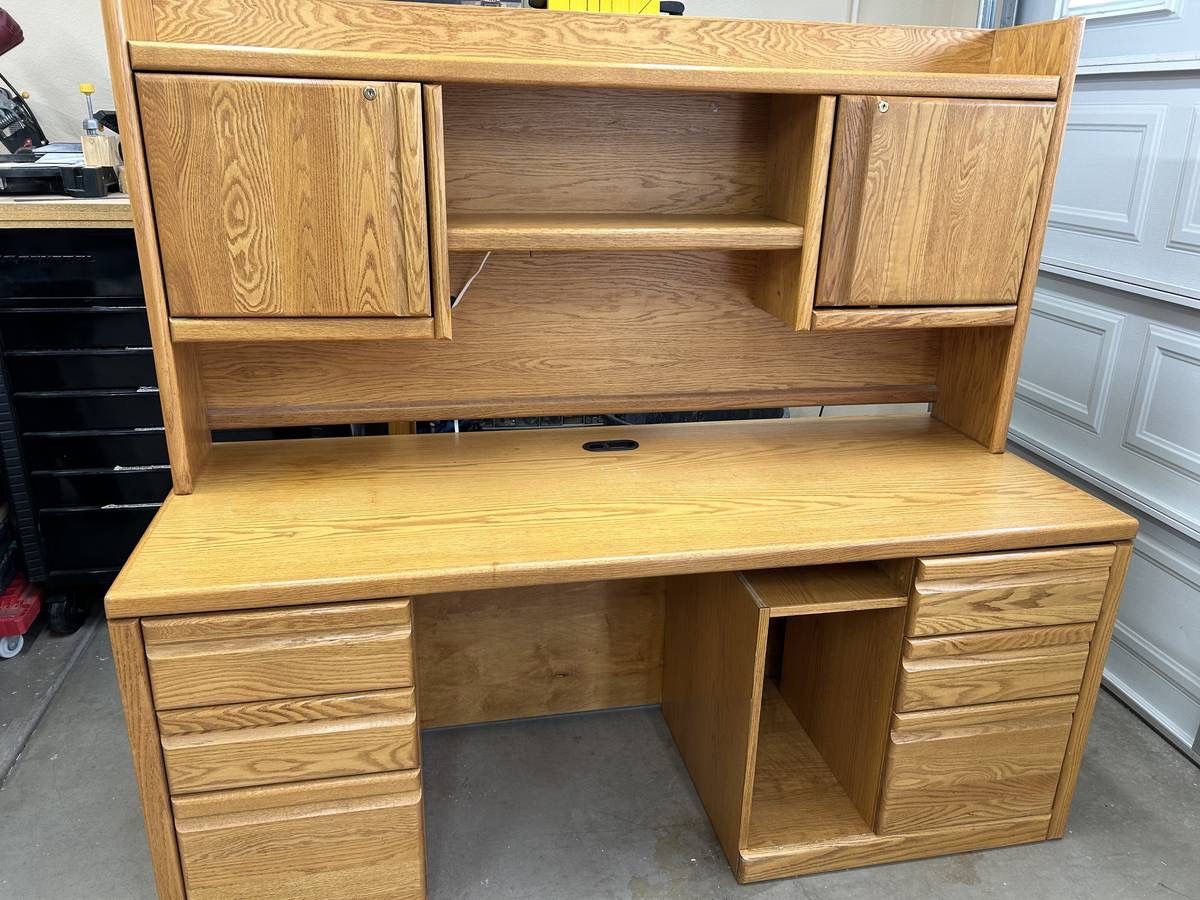 Solid Oak Office Desk W/ Matching Hutch Top