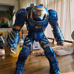 Hot Toys MMS215 Iron Man Mark 38 Igor Armor 1/6 Scale Figure Marvel Iron Man 3 NO BOX