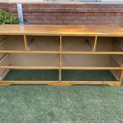 8 Drawer dresser 