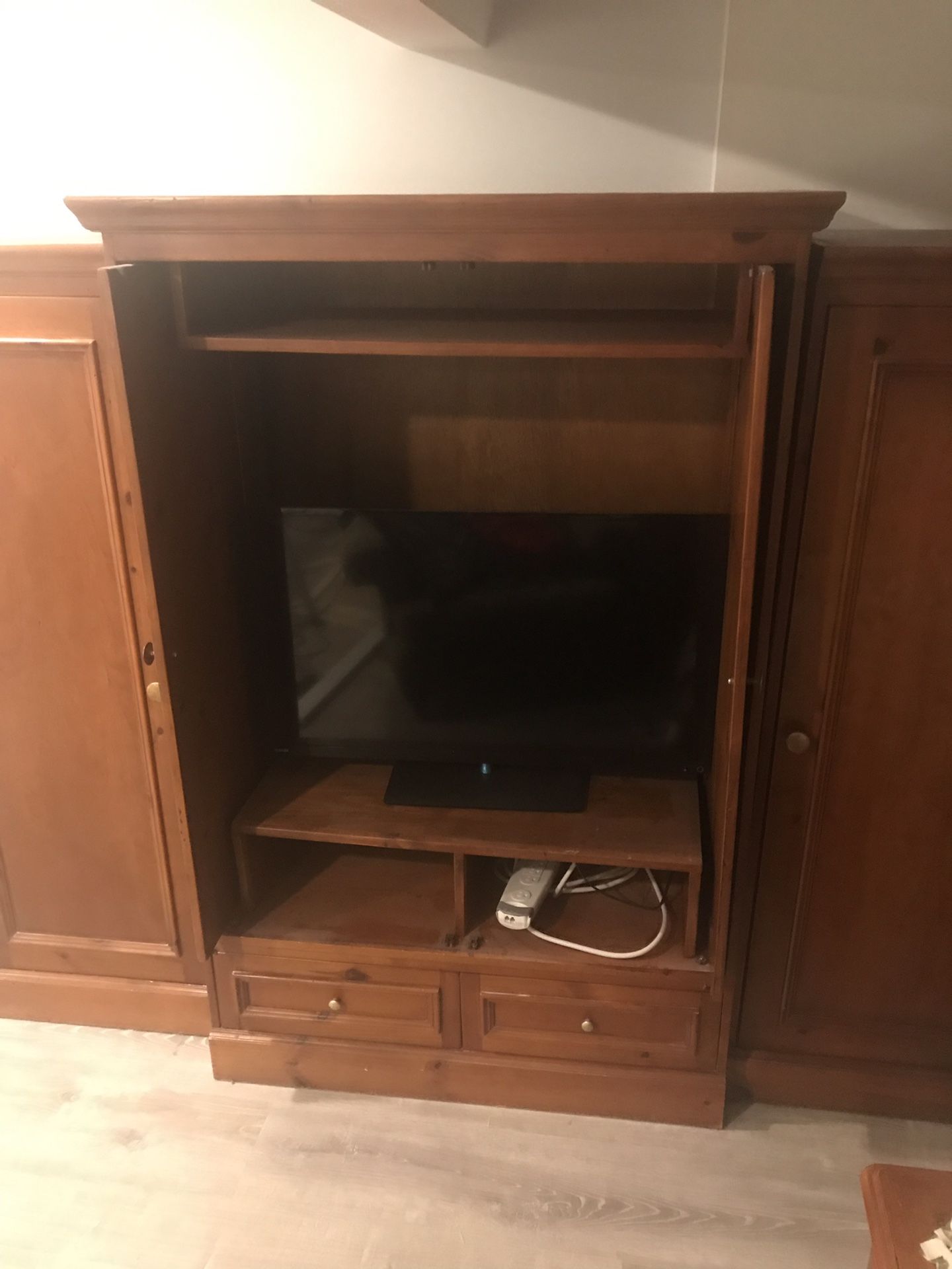 3 piece entertainment center, coffee table and two end tables for Sale