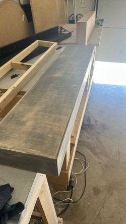 40 In  X 8 In  X 3in Custom Floating Shelves 