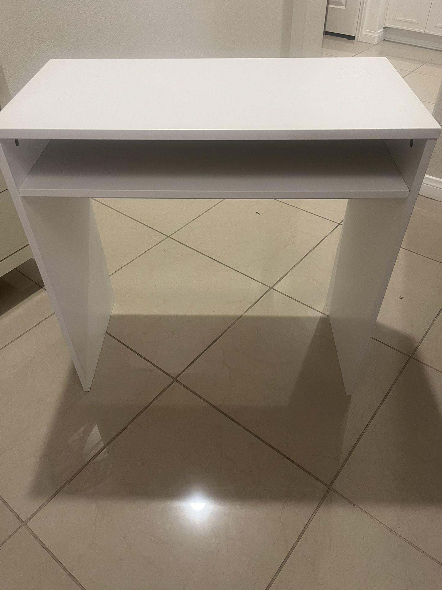 Small Kids Desk