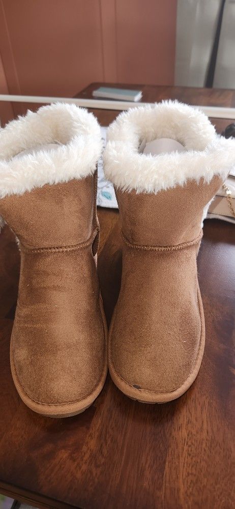 Chestnut Ugg -Like Boots