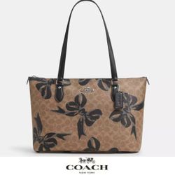 Large Coach Bow Purse 