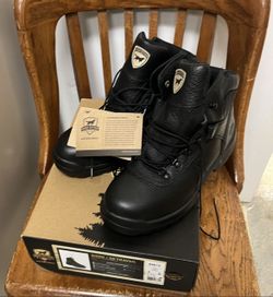 Mens Shoes Size 9 Medium - “Brand New” Steel Toe Black Work Boots, Electrical Hazard & Oil Slip Resistant. Irish Settlers by Red Wing Shoes.