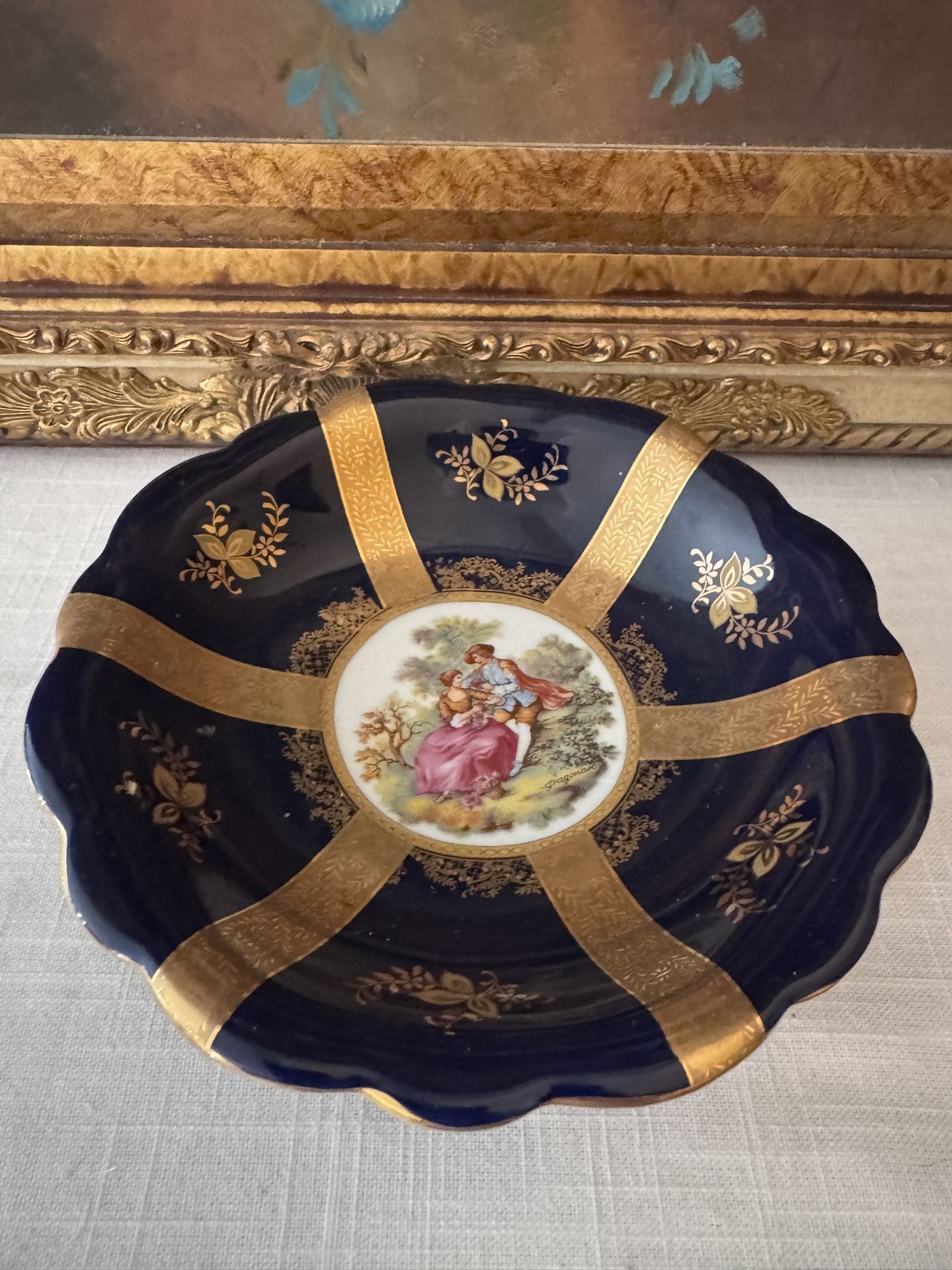 French Limoges pedestal bowl / Plate