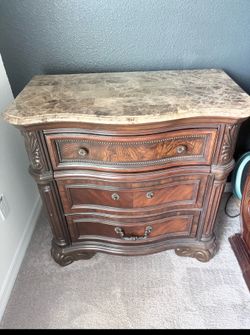 Kevin Charles bedroom set