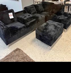 NEW BLACK SECTIONAL WITH FREE DELIVERY