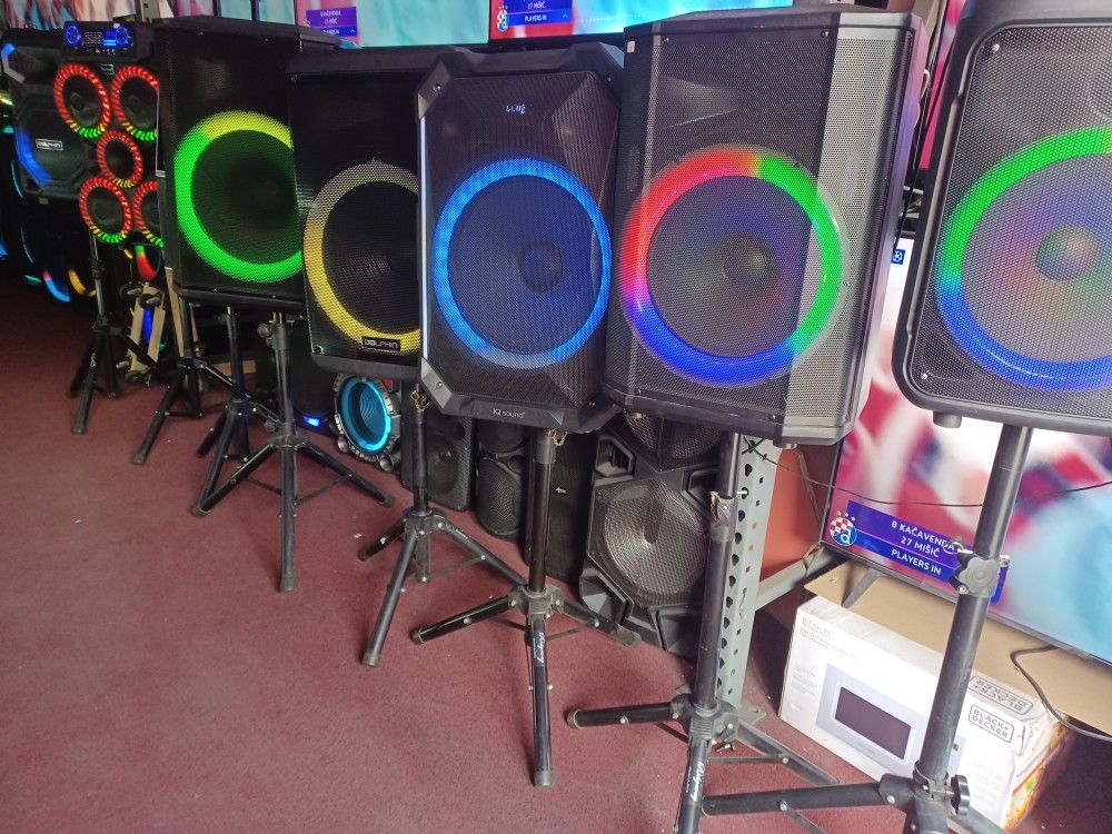Excellent Gift For Father's Day. $49 And Up. Loud Kareoke Bluetooth Party Speakers. Free 🎤