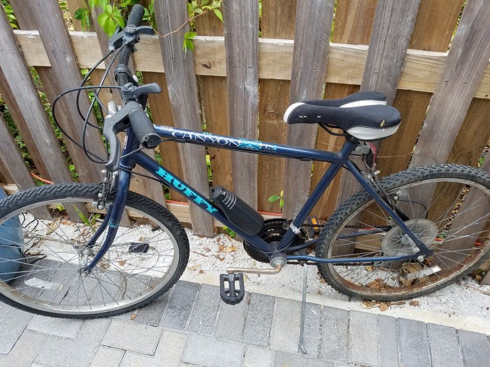 Huffy canyon mountain bike hotsell