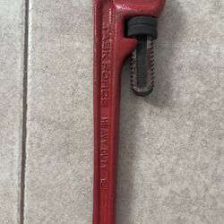 Heavy Duty Pipe Wrench – 18”
