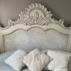 Stunning Vintage Handcarved Queen Headboard 