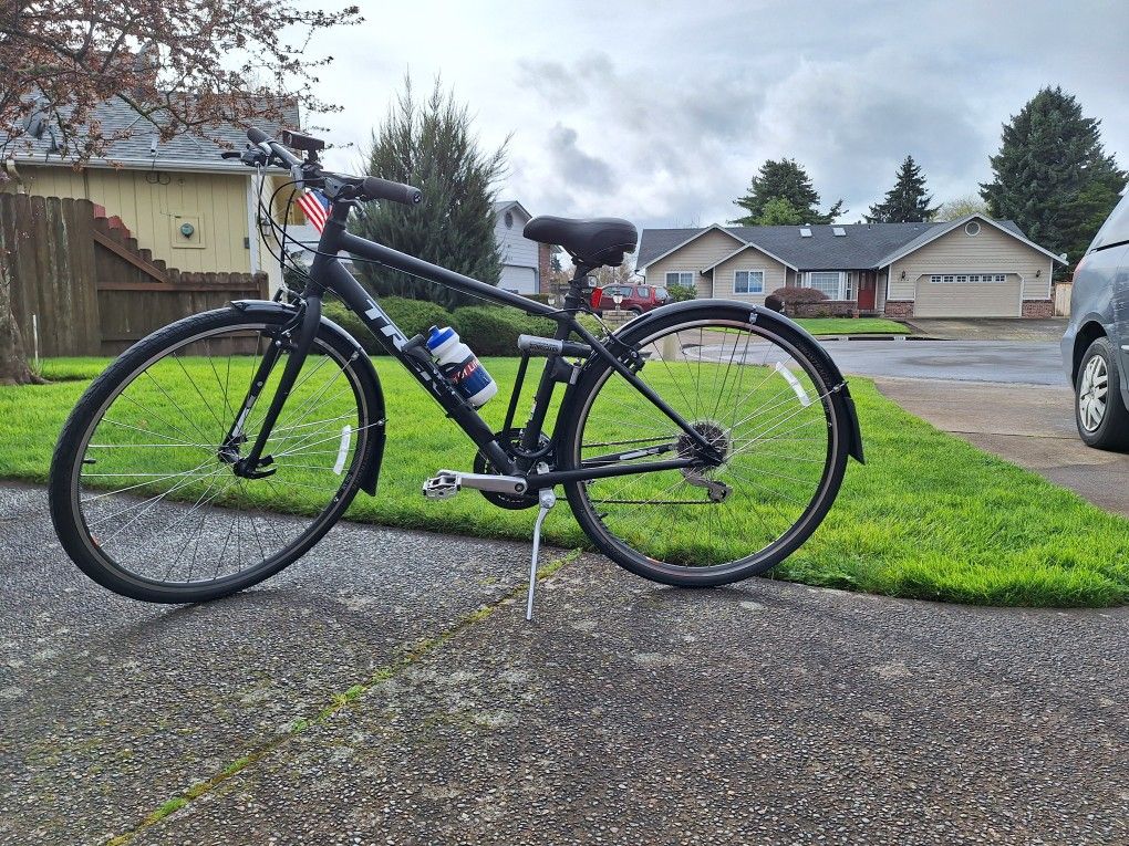 Trek FX 2 Matte Black City Bike DuoTrap S Compatible