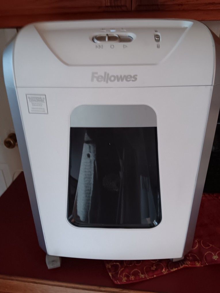 Fellowes Office Paper Shredder