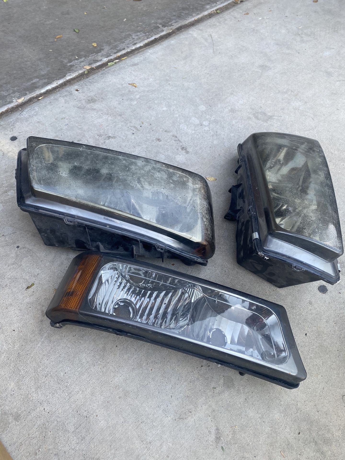 Headlights Silverado 03-05