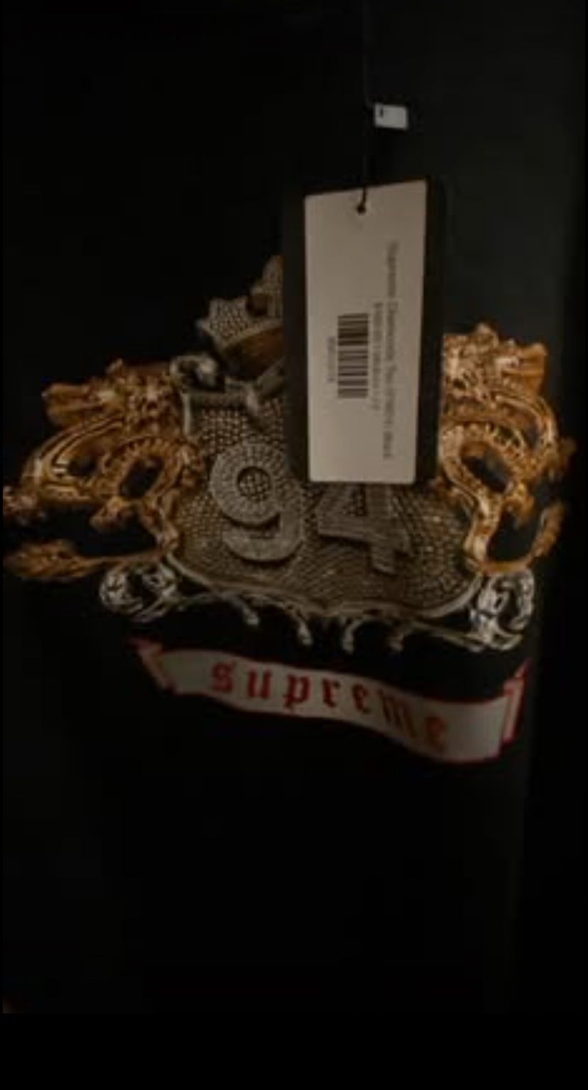 Brand new supreme tee