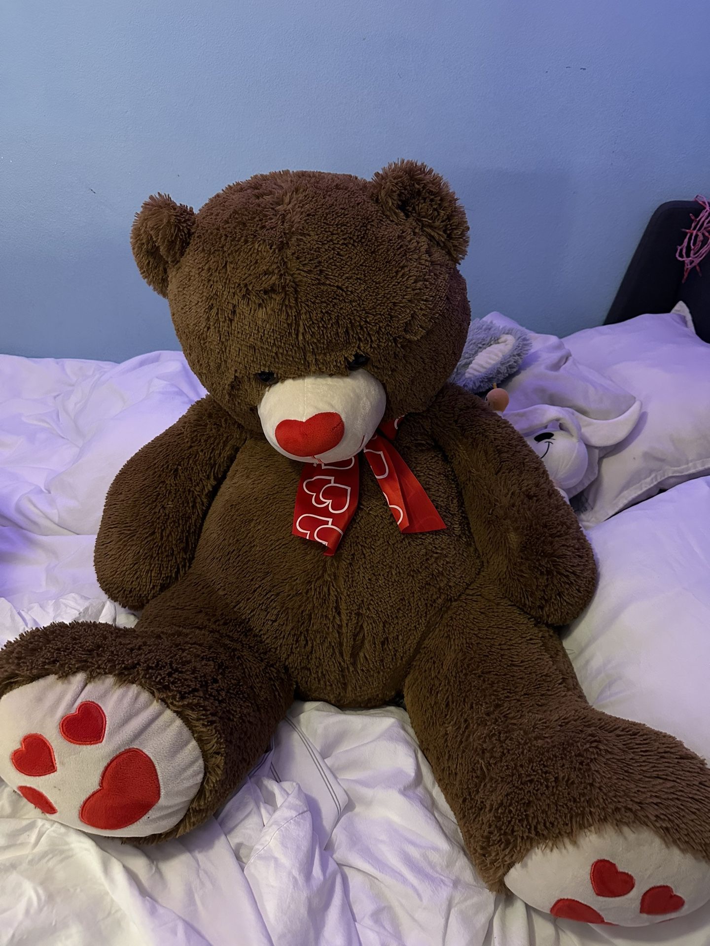 stuffed giant bear