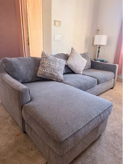Bobs willow chofa sectional