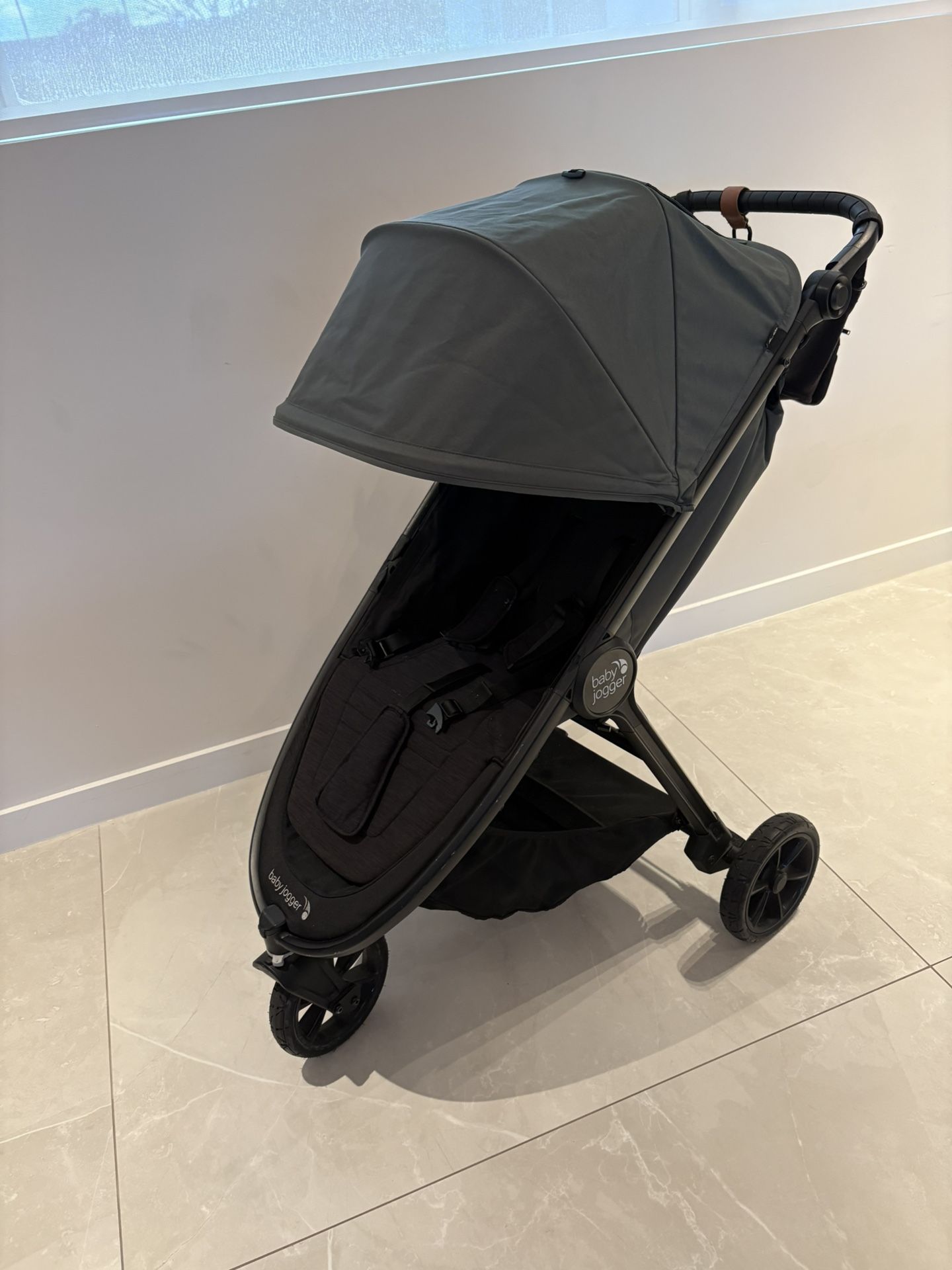 Baby jogger City Mini Stroller Like New In Green