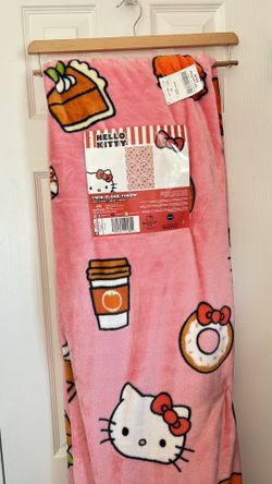 Hello Kitty Fall Pumpkin Latte Blanket Size Twin 