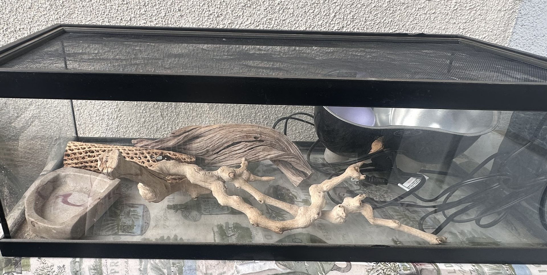 30”x 10” X 12 Reptile Terrarium With Accessories