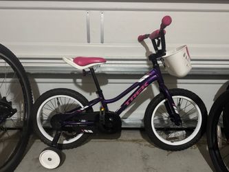 Trek Precaliber 16" Girls Bike single speed/Training Wheels & Basket