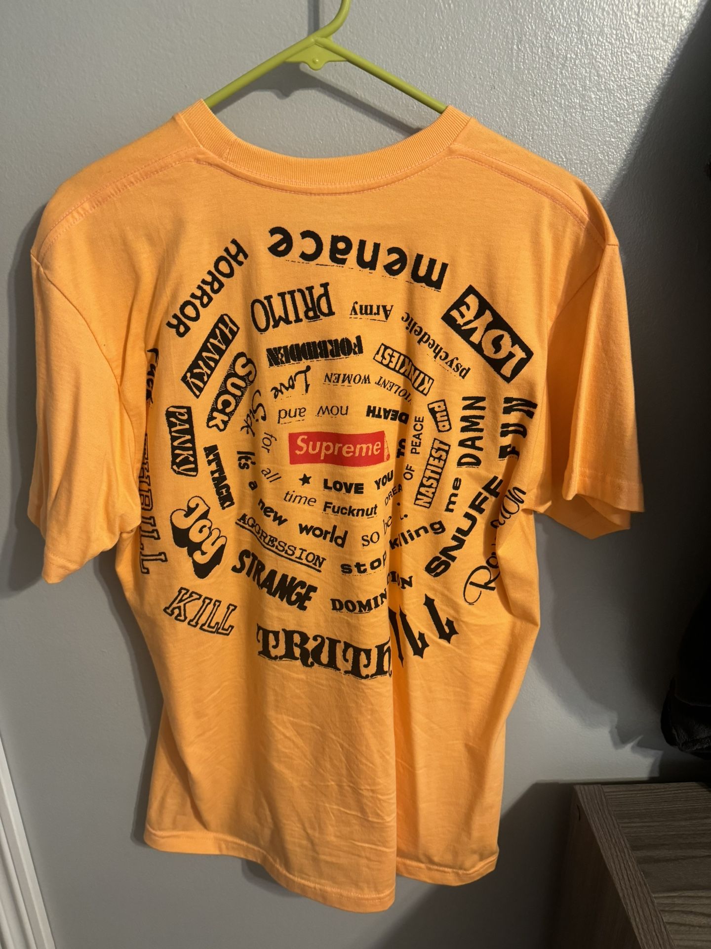 Supreme Tee Size Medium