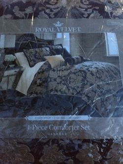 New Queen size comforter set only 65$ firm