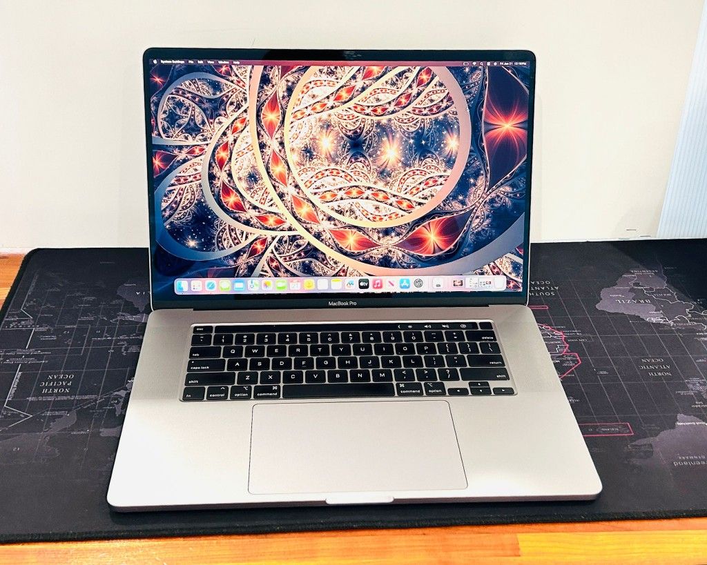 Apple MacBook Pro 16” 2019 6Core i7 32GB RAM 1TB SSD
