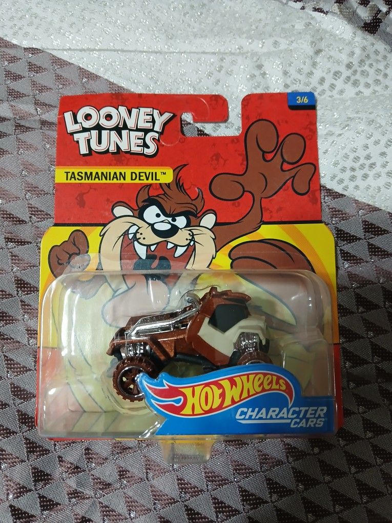 Looney tunes tasmanian devil hot wheel car