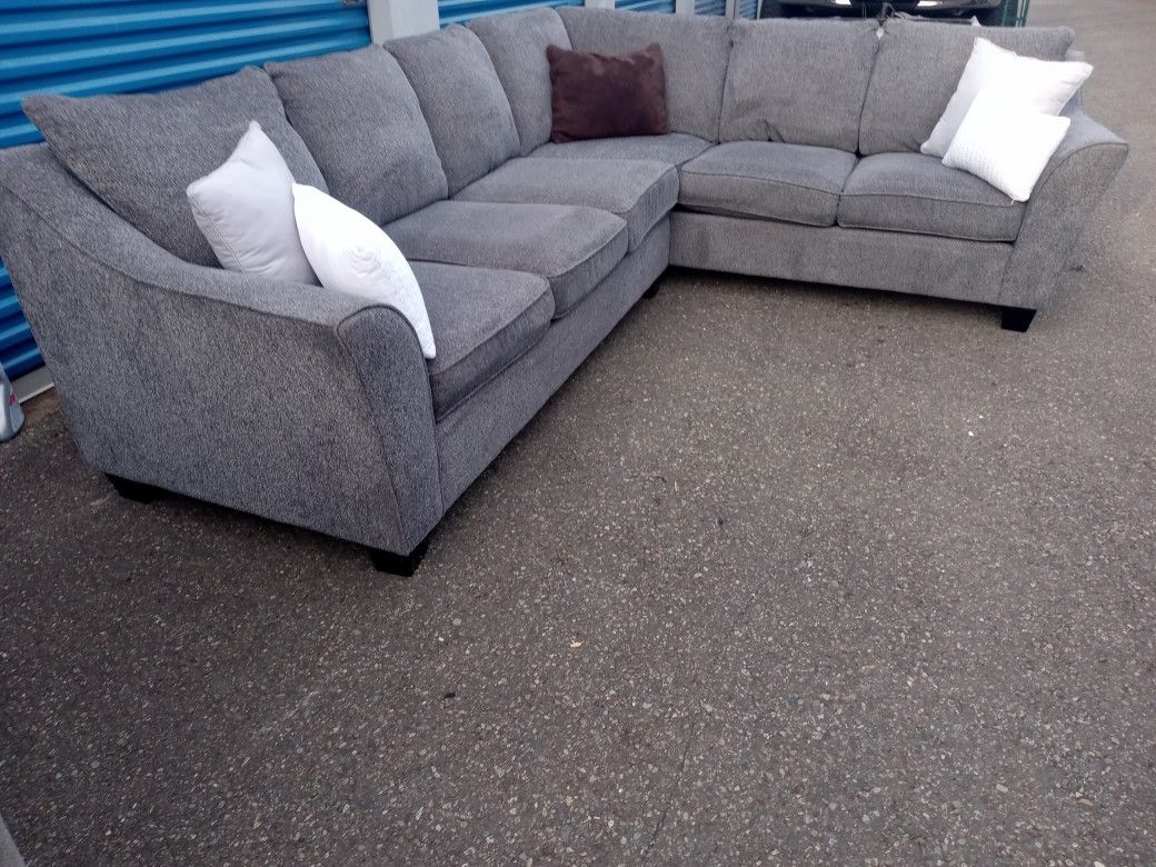 2 Piece Sectional Couch,  FREE DELIVERY!