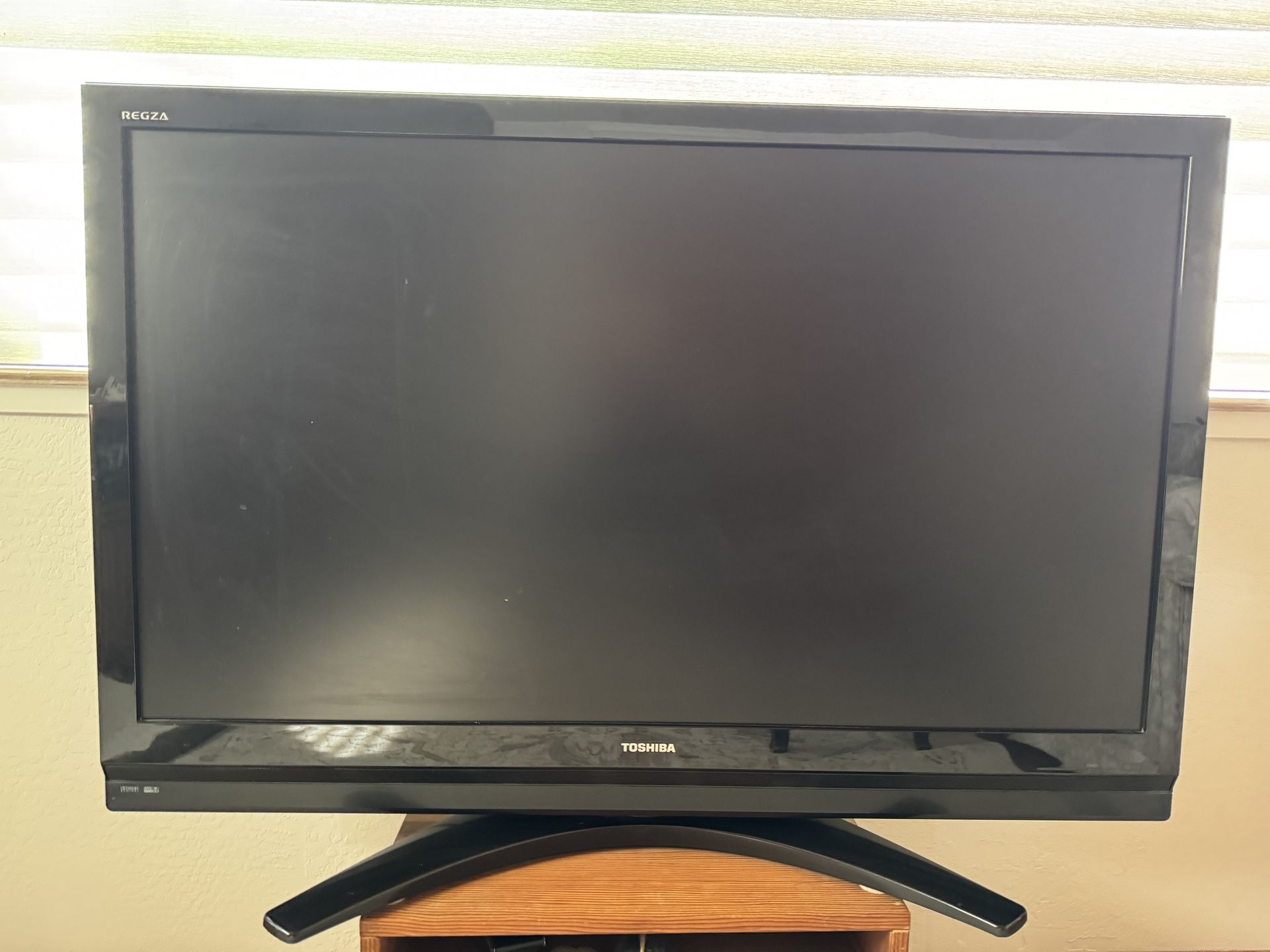 Toshiba 47” Flat Screen TV On Stand