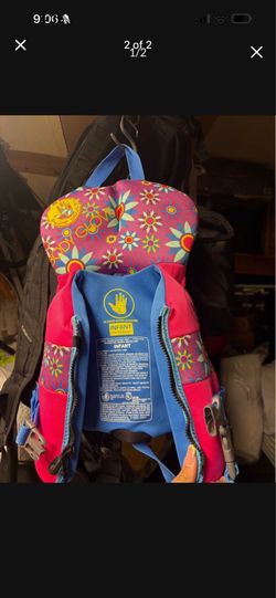 Infant size life vest , condition used but new , used 2twice $25