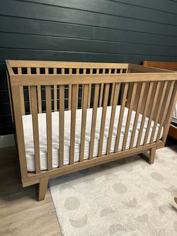 Crate and Barrel Cameron Ash Crib- Like new