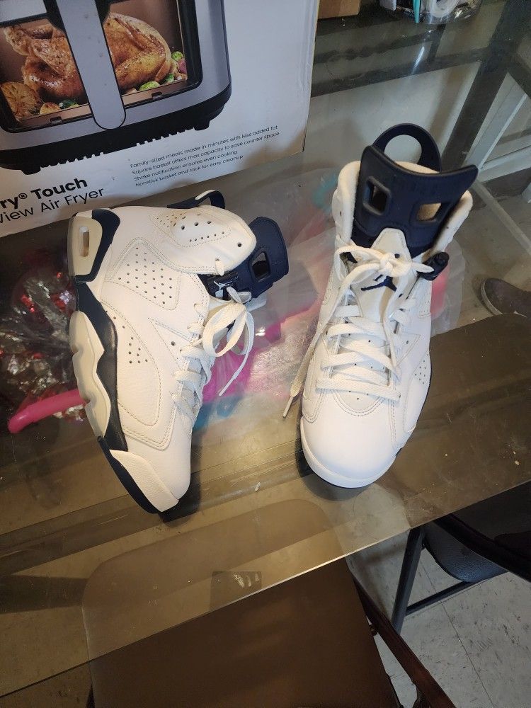 Air Jordan Midnight Navy 6s Size 8