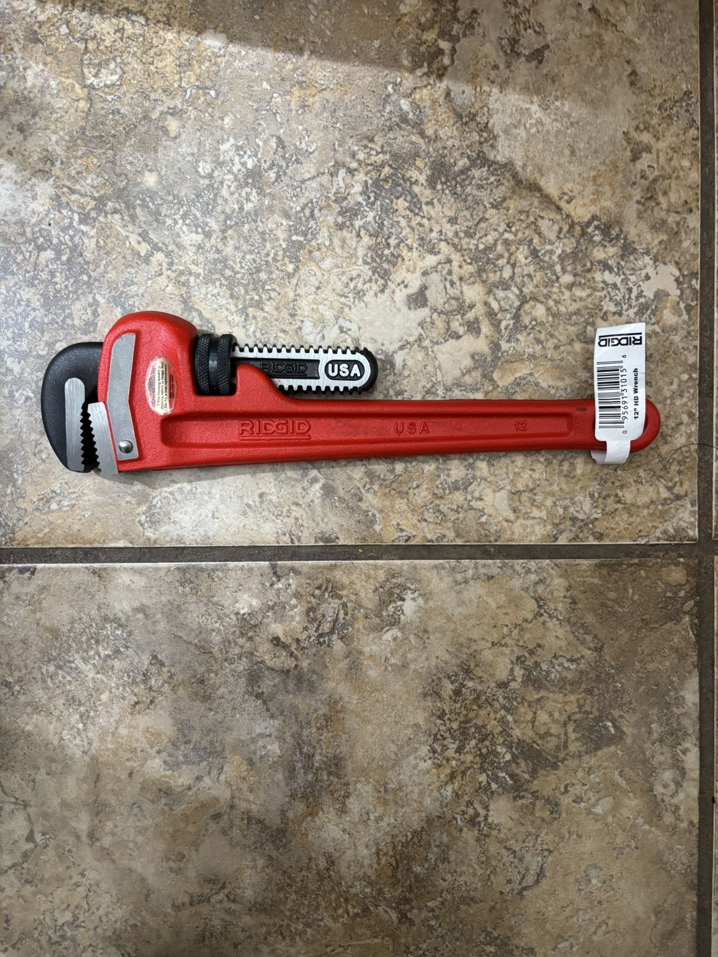 12 in Ridgid  Straight Pipe Wrench for Heavy-Duty Plumbing, Sturdy Plumbing Pipe Tool with Self Cleaning Threads and Hook Jaws