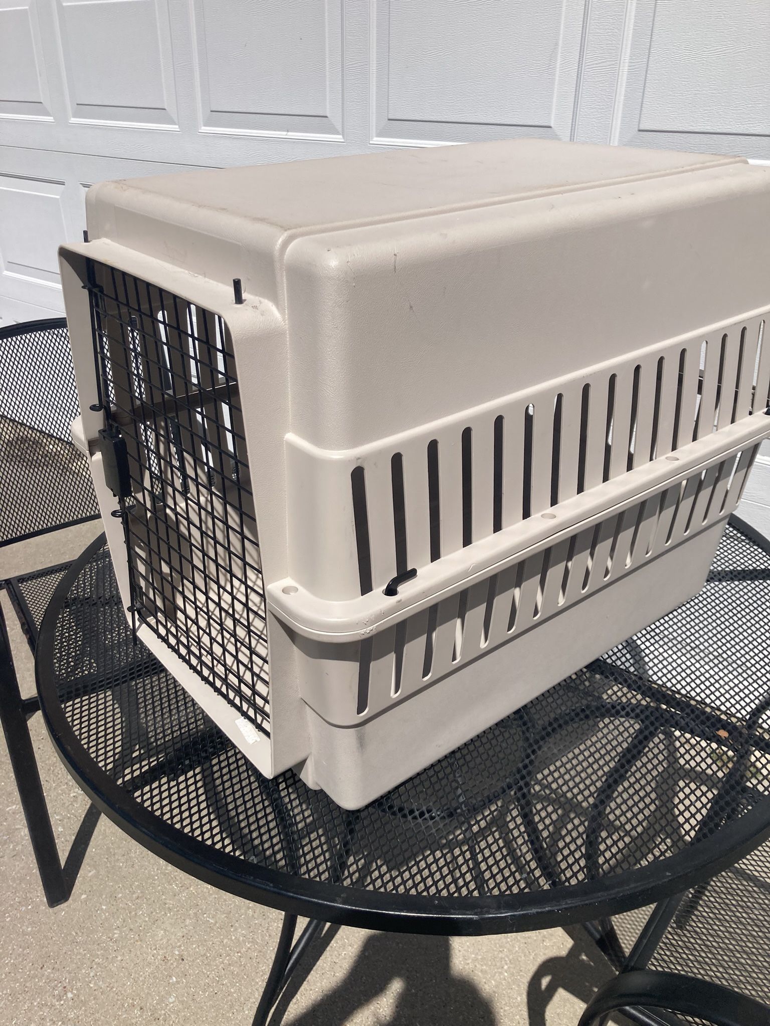 Medium sky kennel, dog pet kennel $30 firm