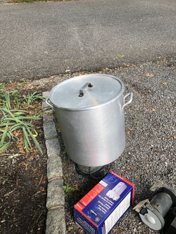 Lobster pot and heating element