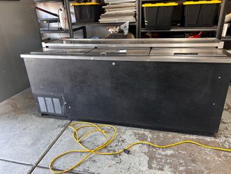 Refrigerator fridge cooler